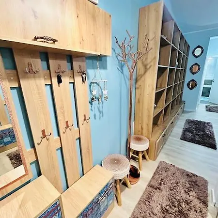 Glamorous Feel At Apartment *