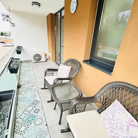 Glamorous Feel At Timişoara