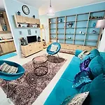 Glamorous Feel At *